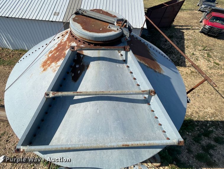 image for item JQ9721 Feed bin