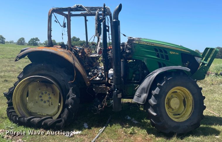 image for item JQ9723 2015 John Deere 6125M  MFWD tractor