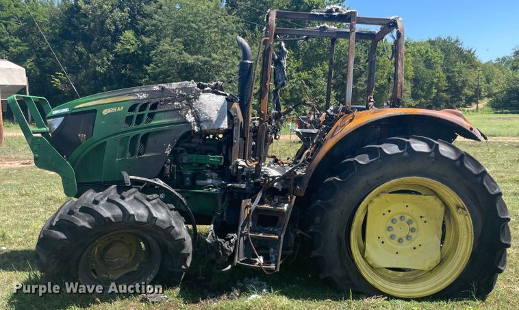 image for item JQ9723 2015 John Deere 6125M  MFWD tractor