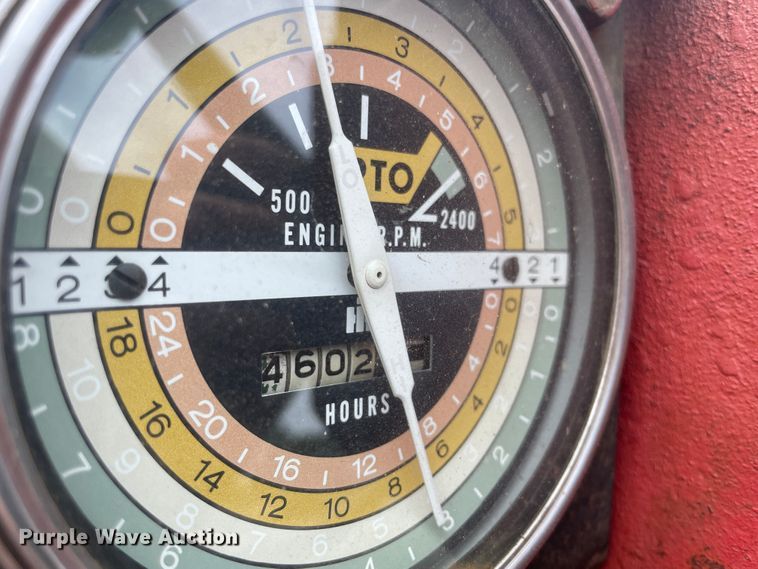 image for item JQ9729 1966 International 806  tractor