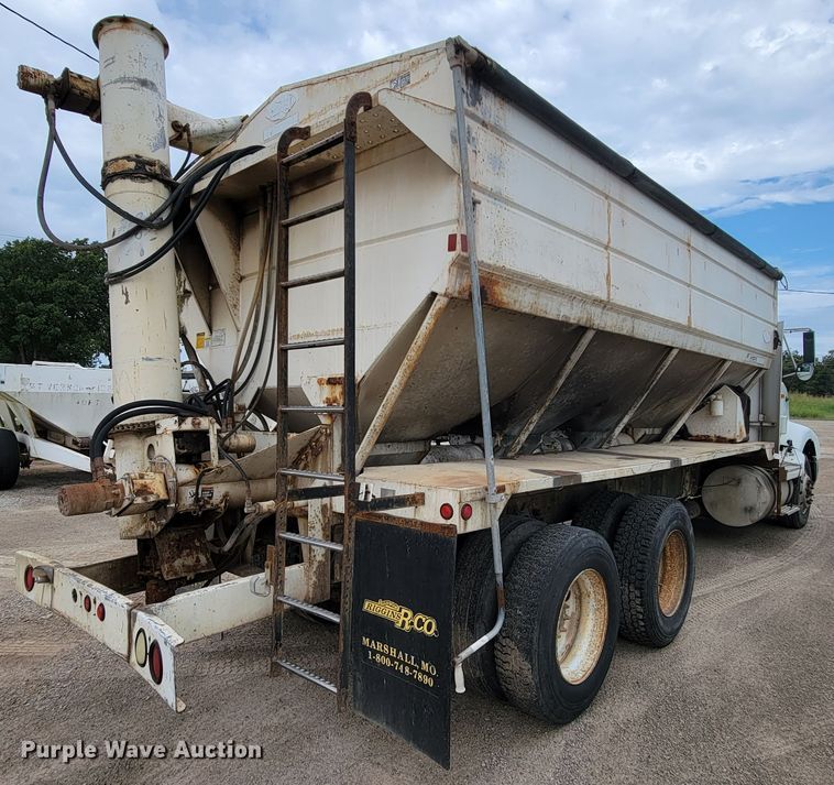 image for item KD9492 1994 International 9400  fertilizer delivery truck