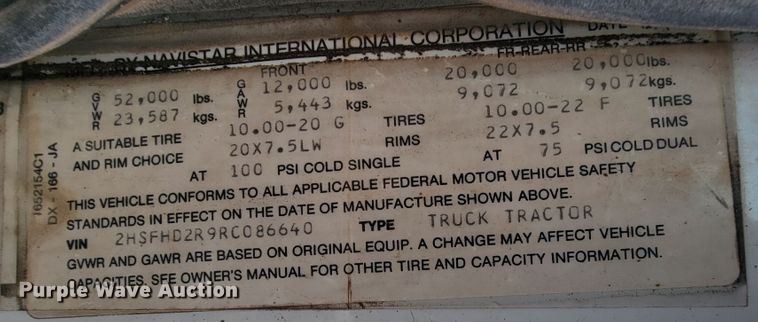 image for item KD9492 1994 International 9400  fertilizer delivery truck