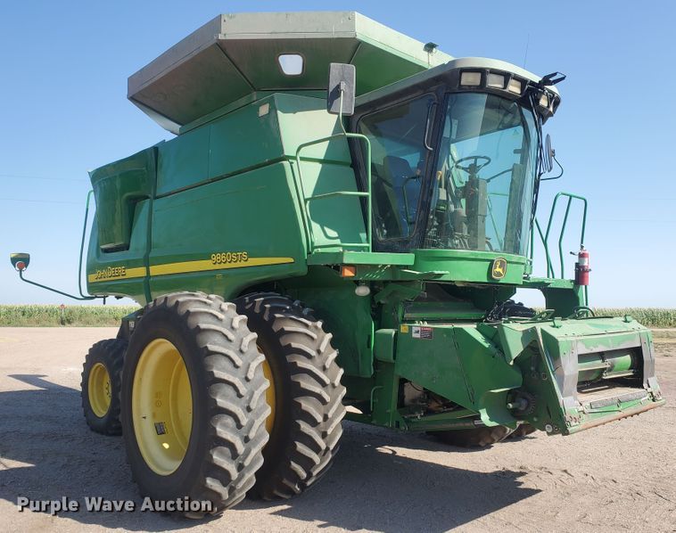image for item KK9325 2005 John Deere 9860 STS  combine