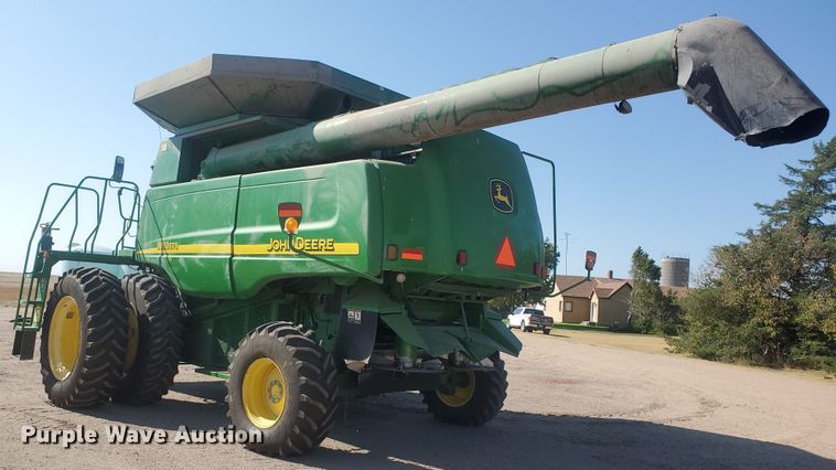 image for item KK9325 2005 John Deere 9860 STS  combine