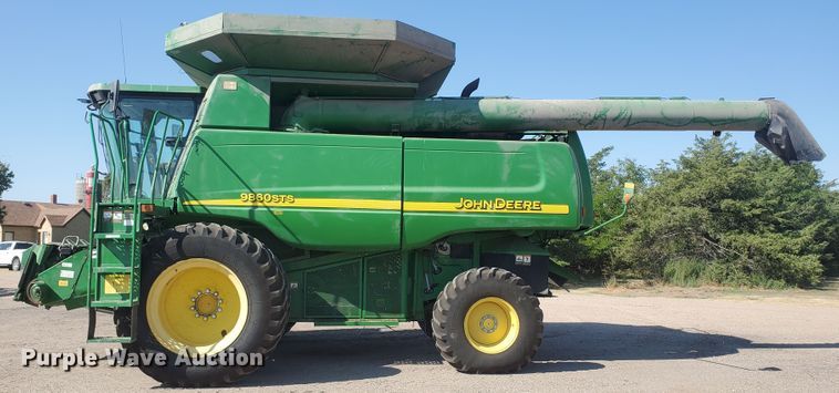 image for item KK9325 2005 John Deere 9860 STS  combine
