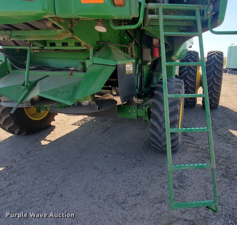 image for item KK9325 2005 John Deere 9860 STS  combine