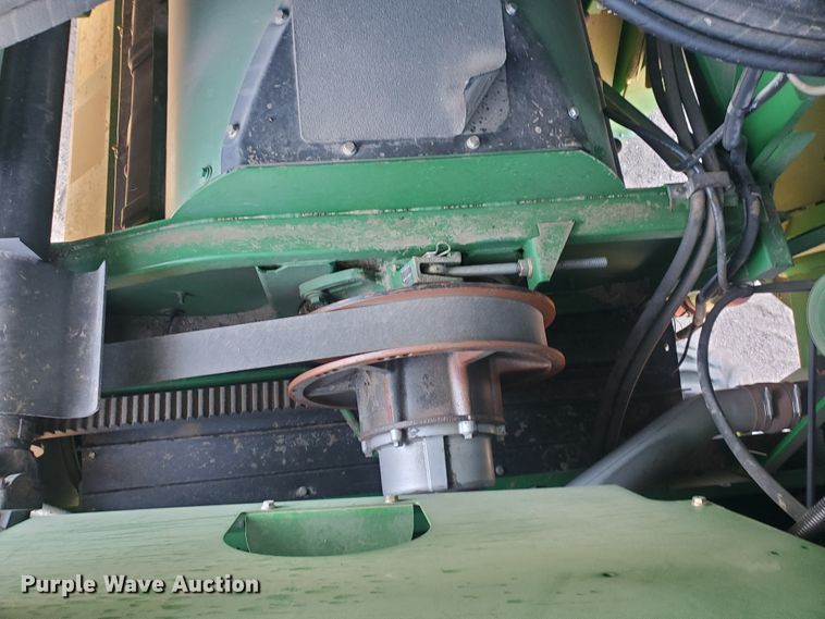 image for item KK9325 2005 John Deere 9860 STS  combine