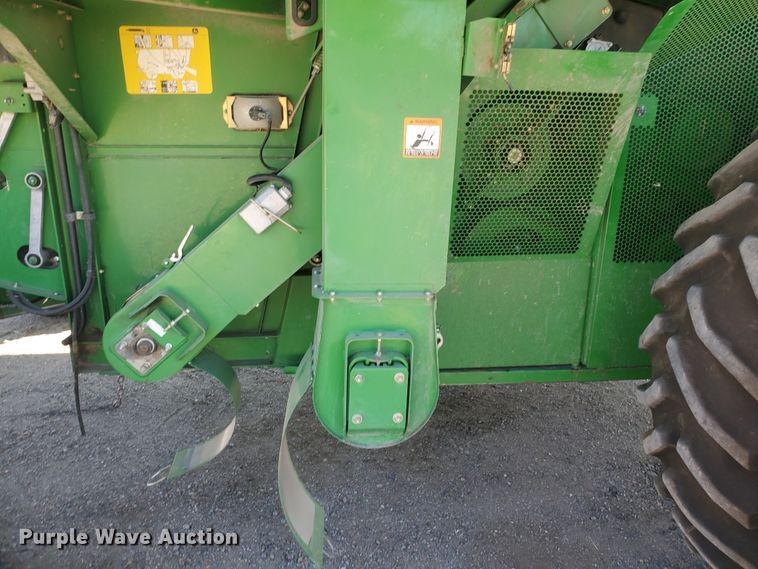 image for item KK9325 2005 John Deere 9860 STS  combine