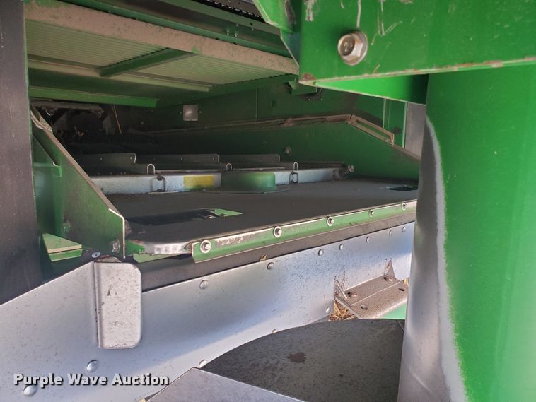 image for item KK9325 2005 John Deere 9860 STS  combine