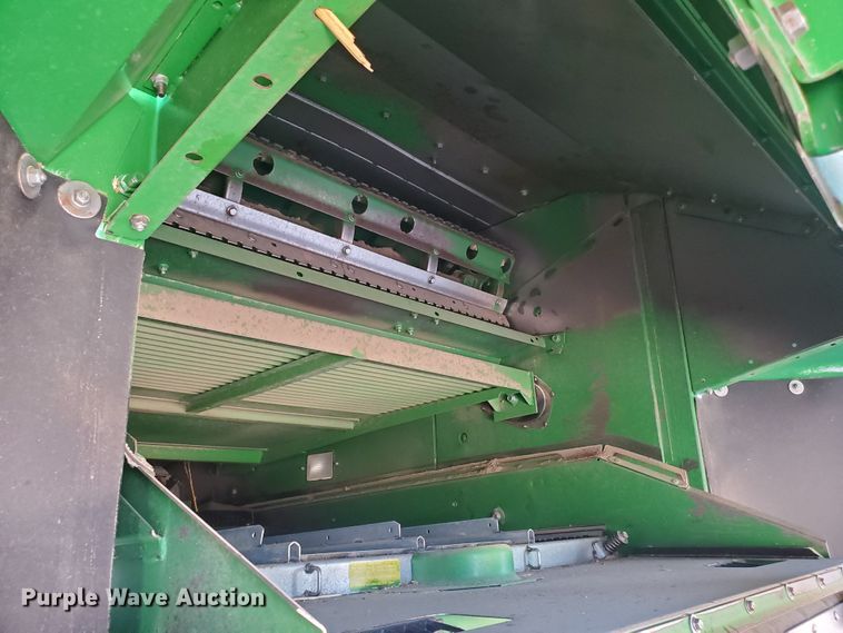 image for item KK9325 2005 John Deere 9860 STS  combine