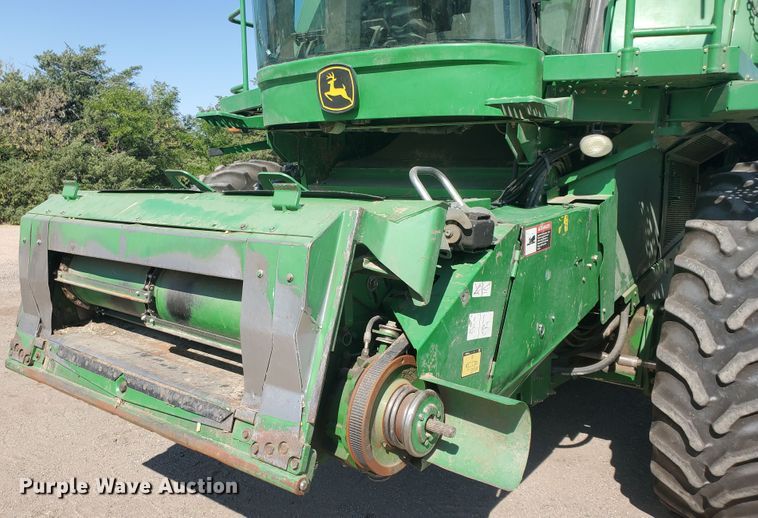 image for item KK9325 2005 John Deere 9860 STS  combine