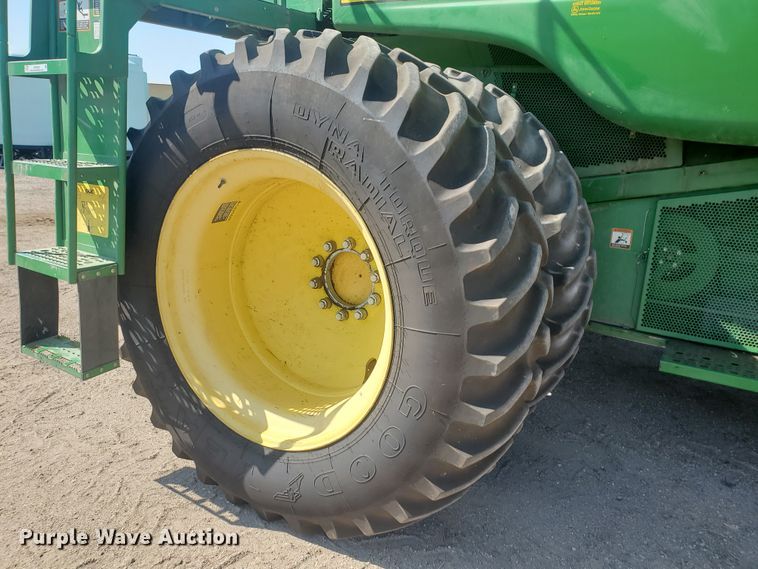 image for item KK9325 2005 John Deere 9860 STS  combine