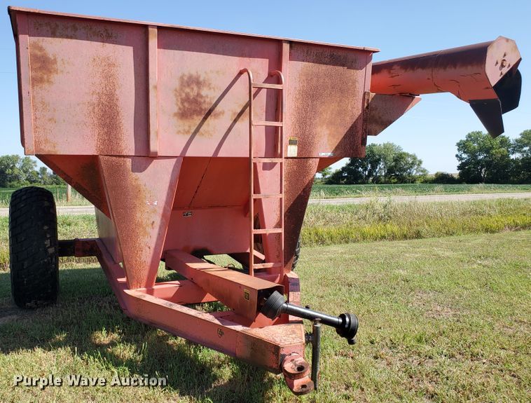 image for item KK9336 UFT 500  grain cart
