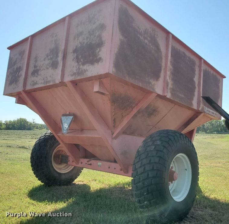 image for item KK9336 UFT 500  grain cart