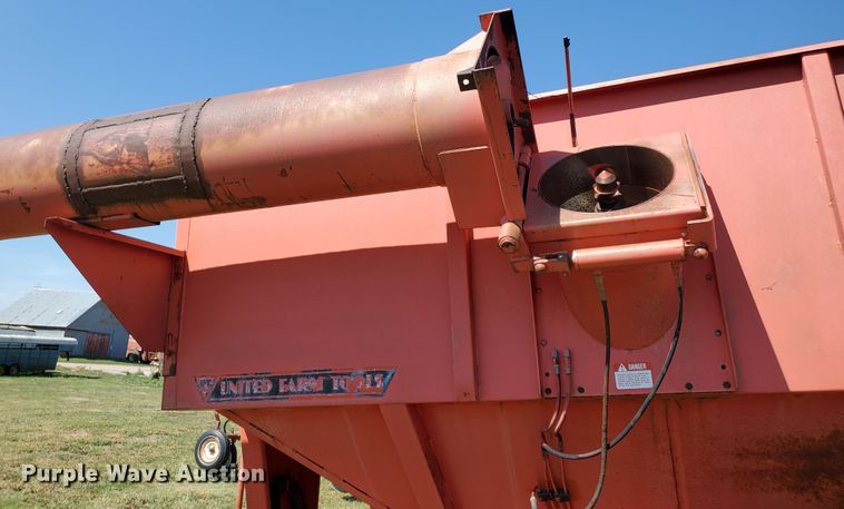 image for item KK9336 UFT 500  grain cart