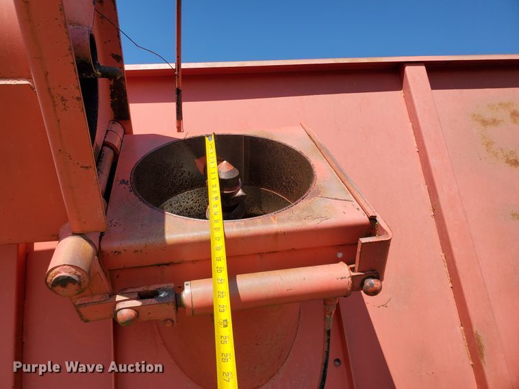 image for item KK9336 UFT 500  grain cart