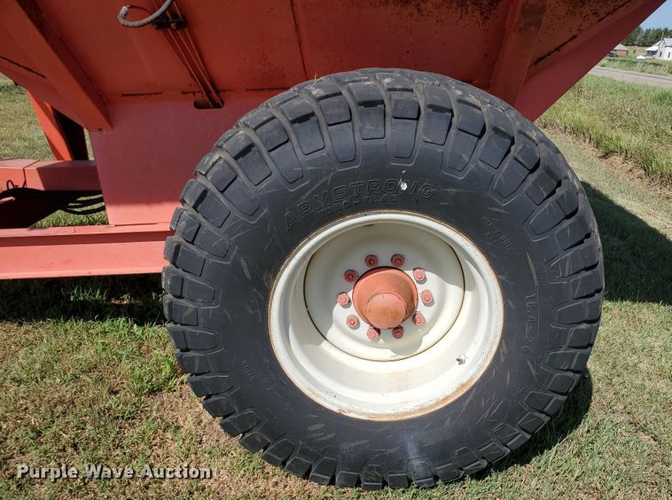 image for item KK9336 UFT 500  grain cart