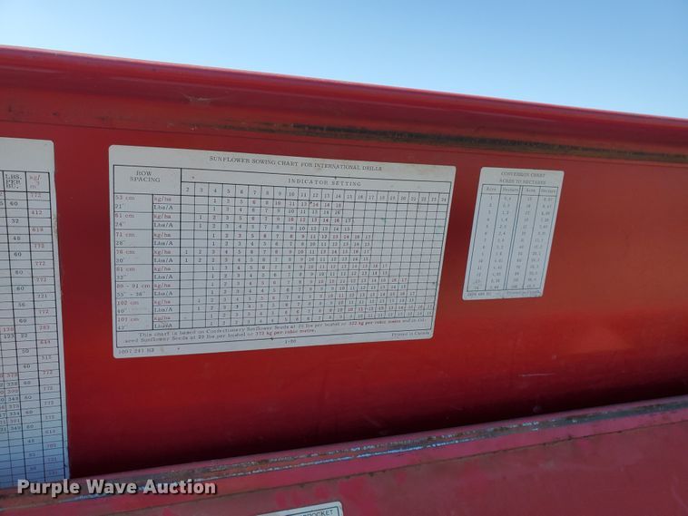 image for item KK9338 1980 International 5100  grain drill