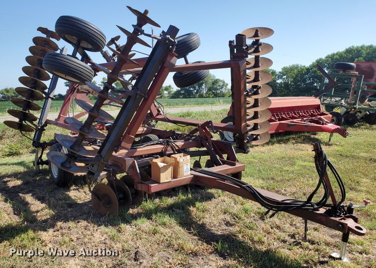 image for item KK9340 1986 International 496  tandem disk