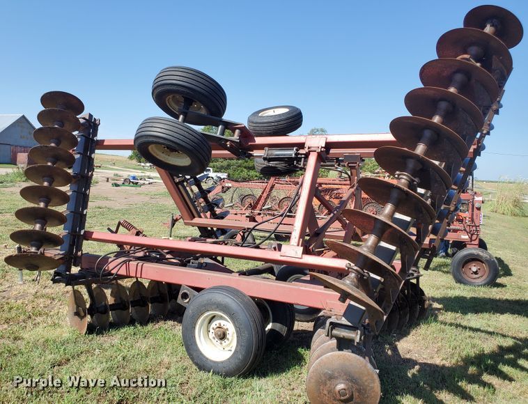 image for item KK9340 1986 International 496  tandem disk