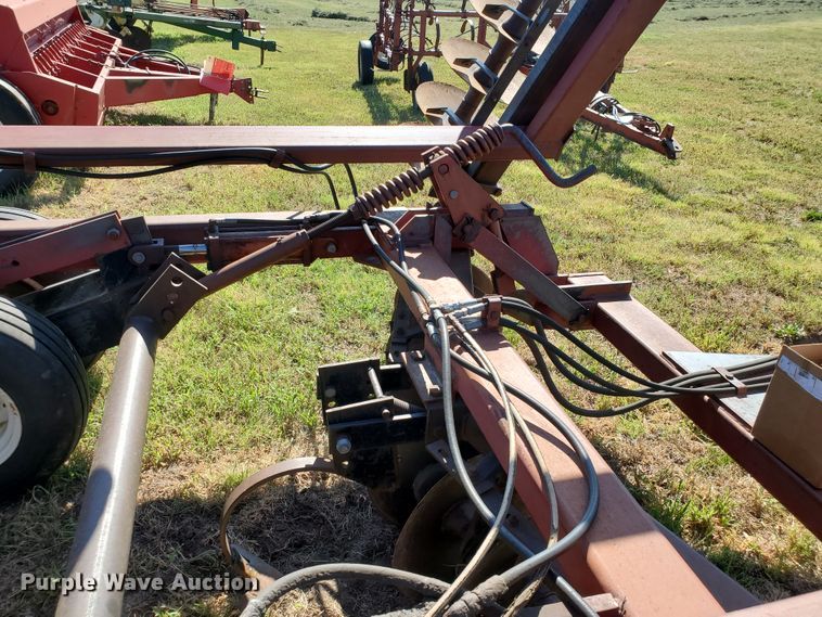 image for item KK9340 1986 International 496  tandem disk