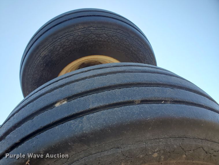 image for item KK9340 1986 International 496  tandem disk