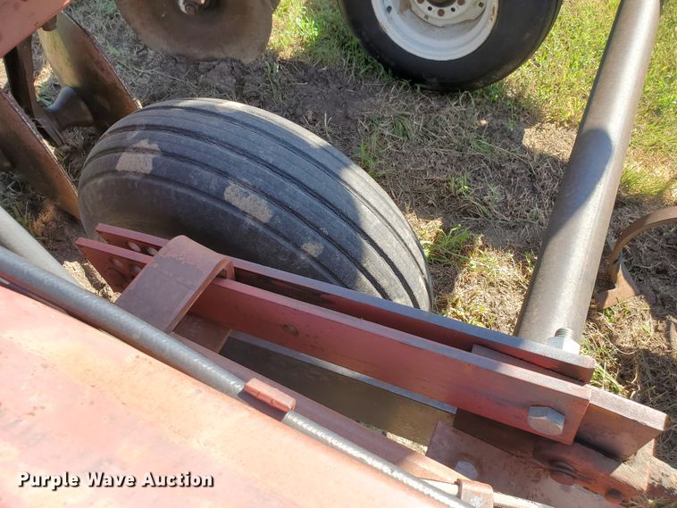 image for item KK9340 1986 International 496  tandem disk