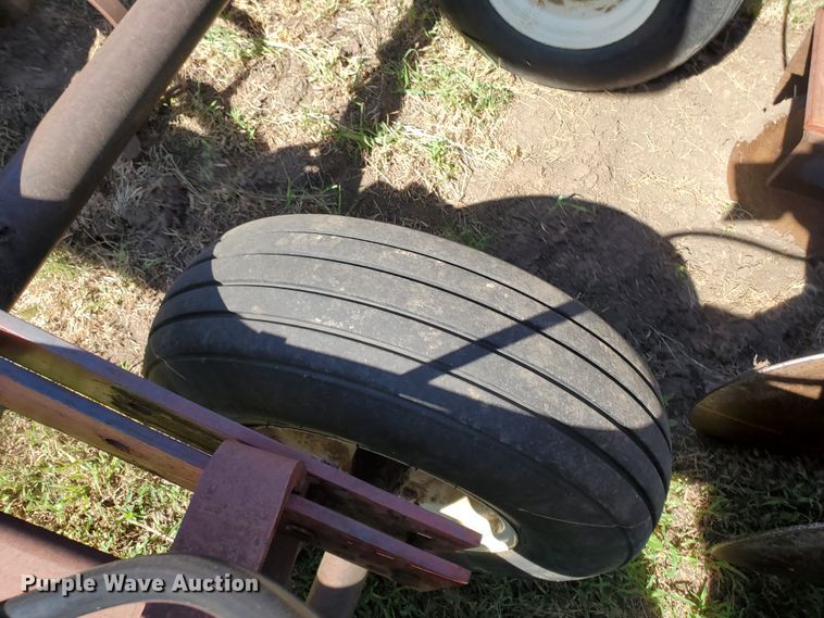 image for item KK9340 1986 International 496  tandem disk