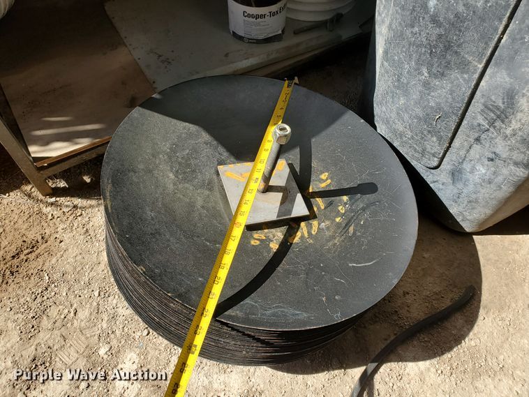 image for item KK9340 1986 International 496  tandem disk