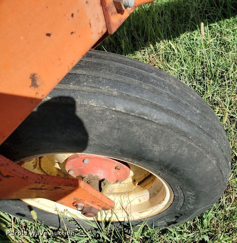 image for item KK9342 Case 1255  windrower