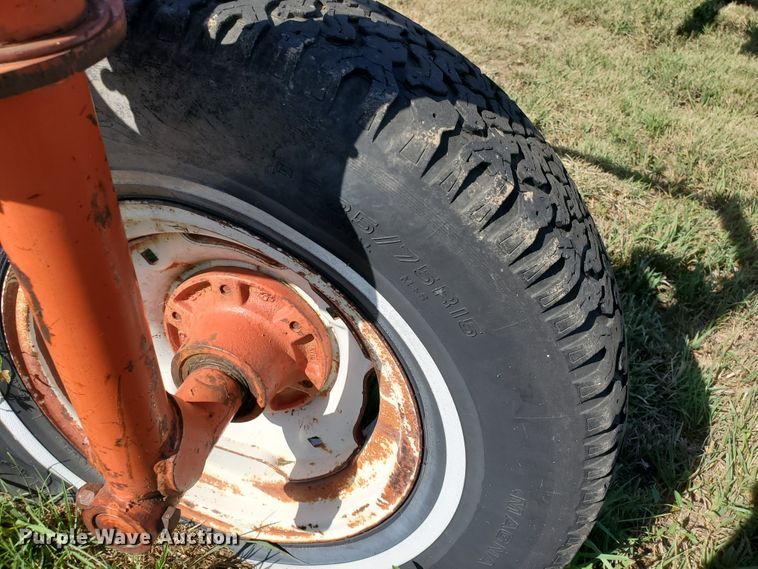 image for item KK9343 1975 Case  five bottom plow