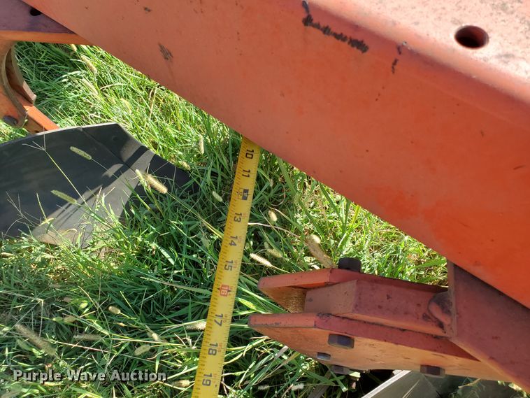 image for item KK9343 1975 Case  five bottom plow