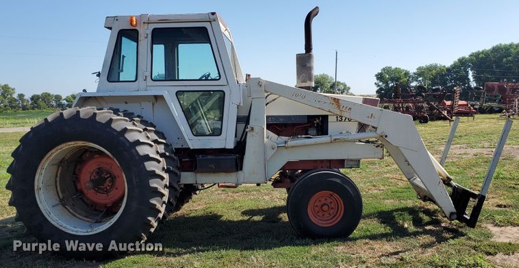image for item KK9345 1977 Case 1370  tractor
