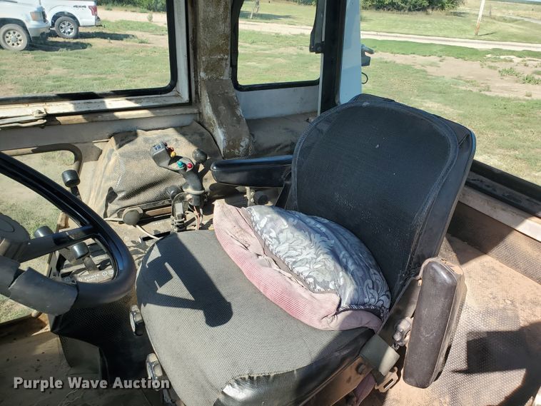 image for item KK9345 1977 Case 1370  tractor