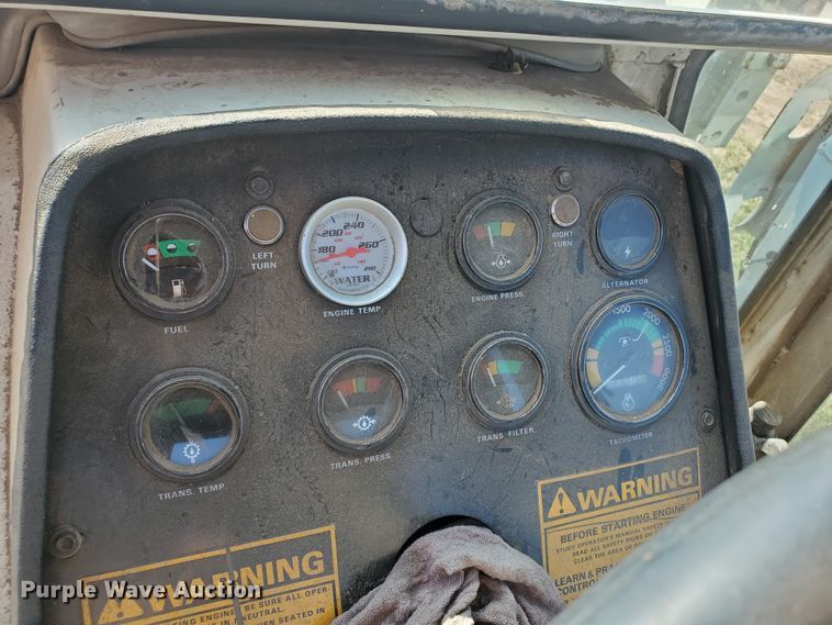 image for item KK9345 1977 Case 1370  tractor