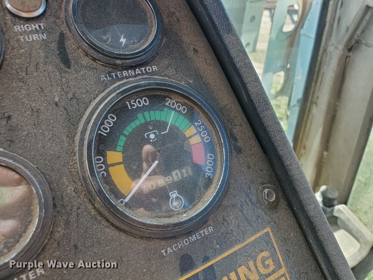 image for item KK9345 1977 Case 1370  tractor