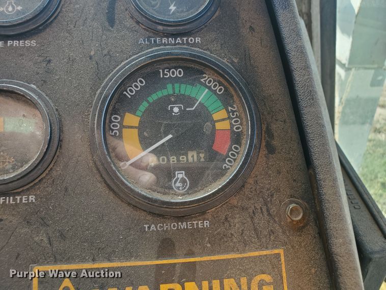 image for item KK9345 1977 Case 1370  tractor