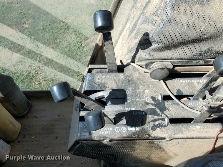 image for item KK9345 1977 Case 1370  tractor