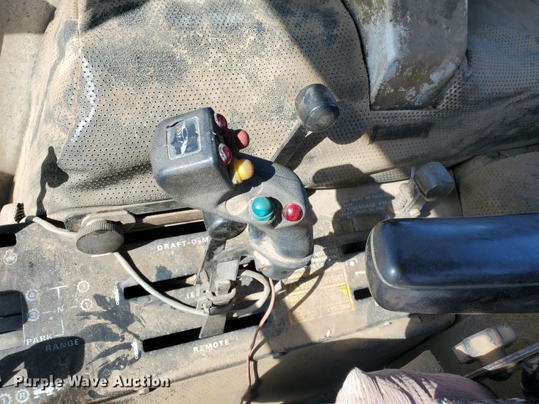 image for item KK9345 1977 Case 1370  tractor