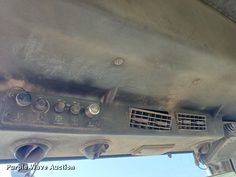 image for item KK9345 1977 Case 1370  tractor