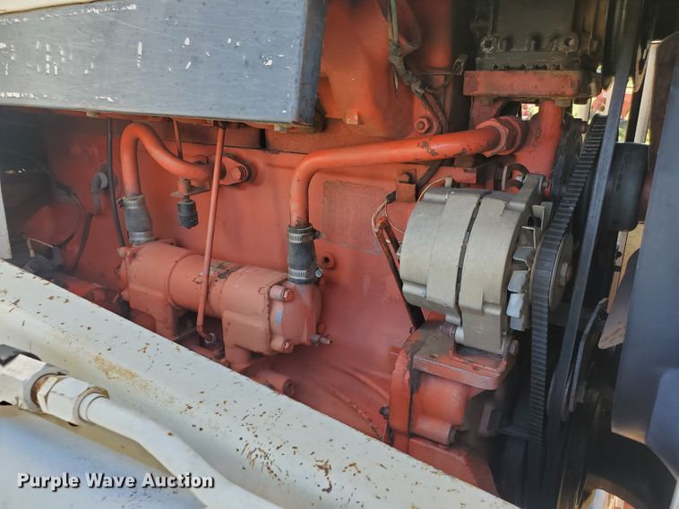 image for item KK9345 1977 Case 1370  tractor