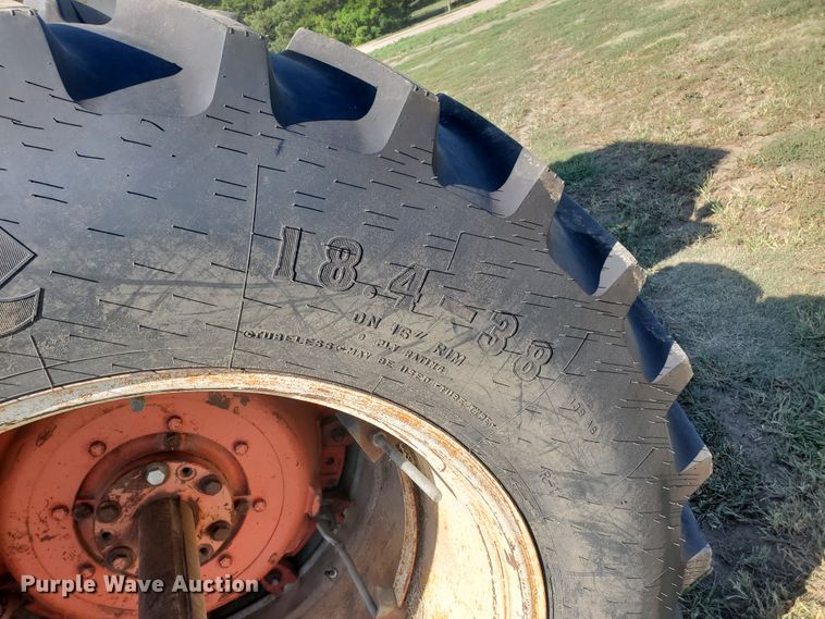 image for item KK9345 1977 Case 1370  tractor