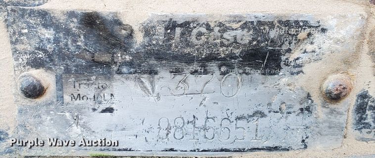 image for item KK9345 1977 Case 1370  tractor