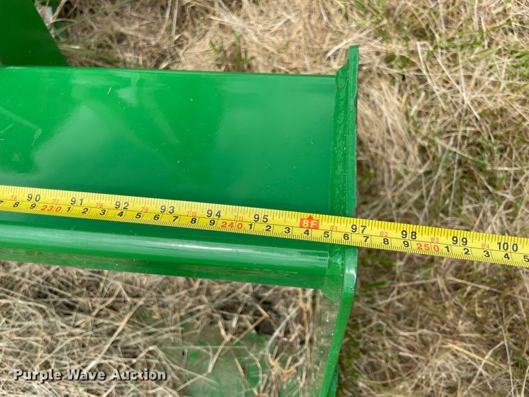 image for item KK9434 John Deere 660R  loader