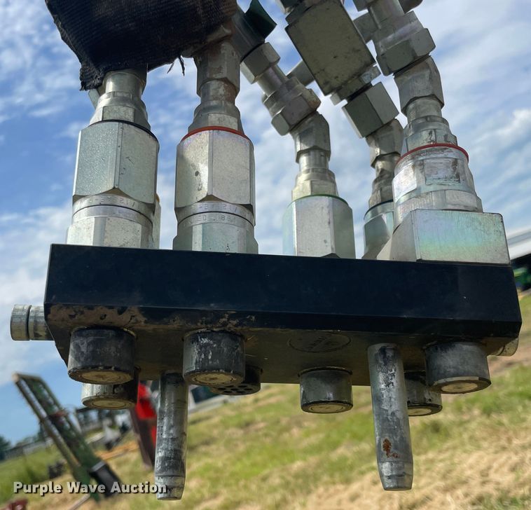 image for item KK9434 John Deere 660R  loader