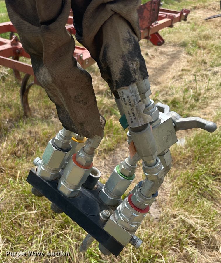 image for item KK9434 John Deere 660R  loader