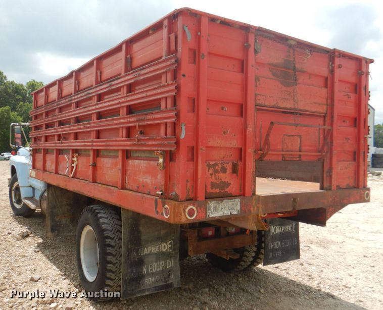 image for item KW9816 1972 Ford F700  grain truck
