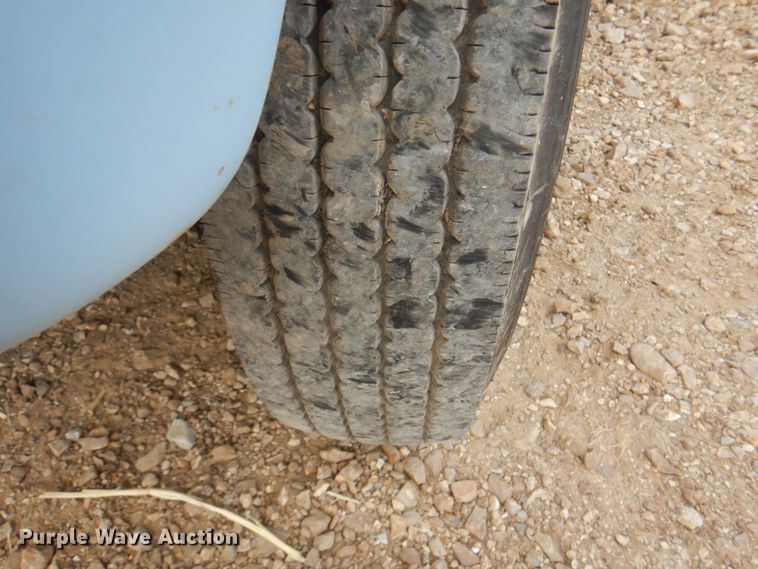 image for item KW9816 1972 Ford F700  grain truck
