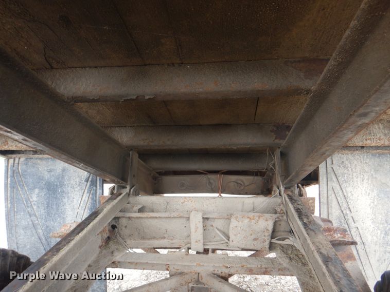 image for item KW9816 1972 Ford F700  grain truck