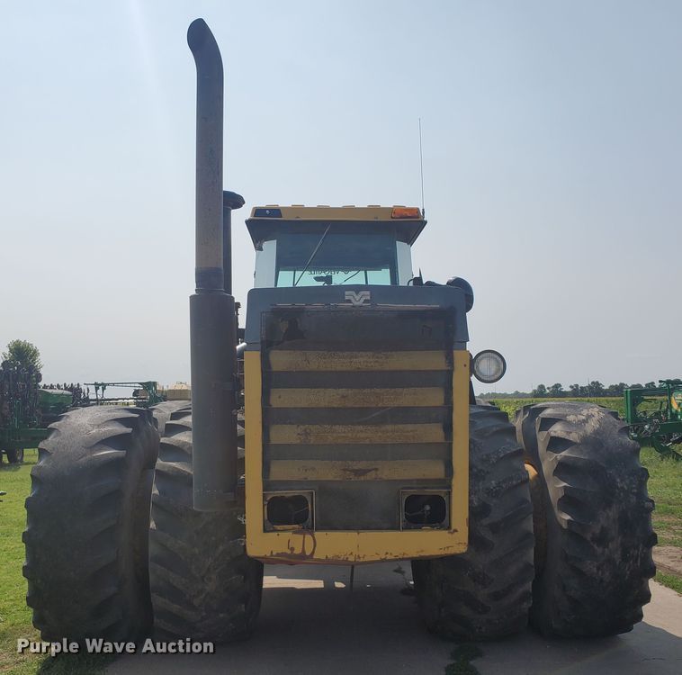 image for item KY9146 1985 Versatile 976  4WD tractor